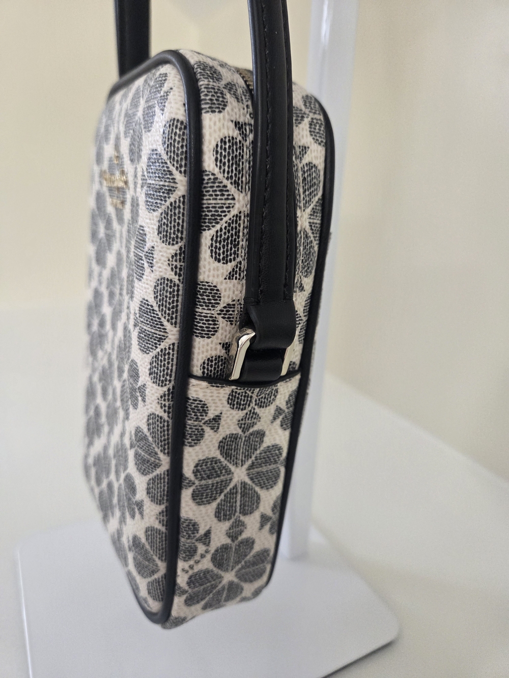 Black and White Floral Crossbody Phone Bag by kate spade - Picture 4 of 6